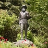 U Oregon students demand removal of pioneer statue